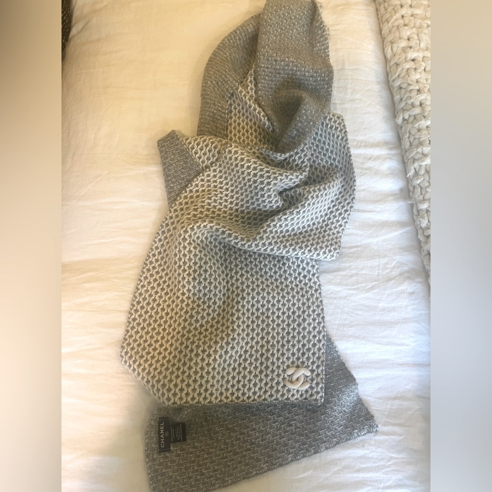 Chanel Cashmere Scarf - two-toned interlocking CC cashmere scarf, never worn